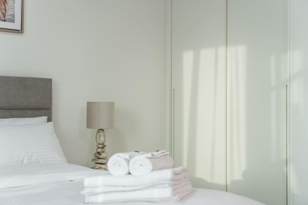 Hills, Golfville, New 1-bdr Near School & Park Apartment Dubai