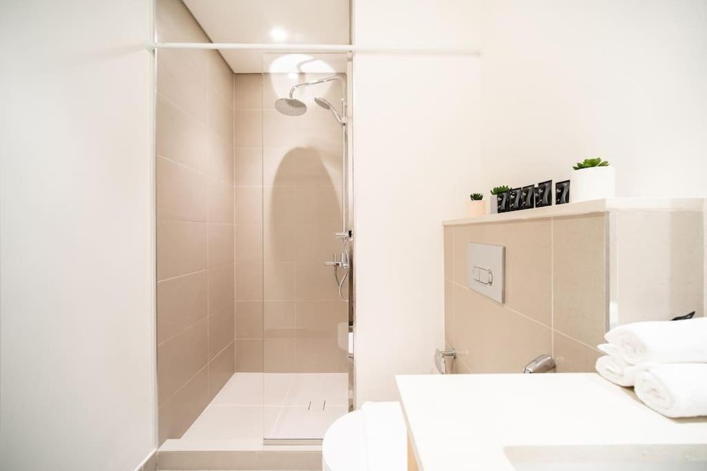 Apartment Hills, Golfville, New 1-bdr Near School & Park