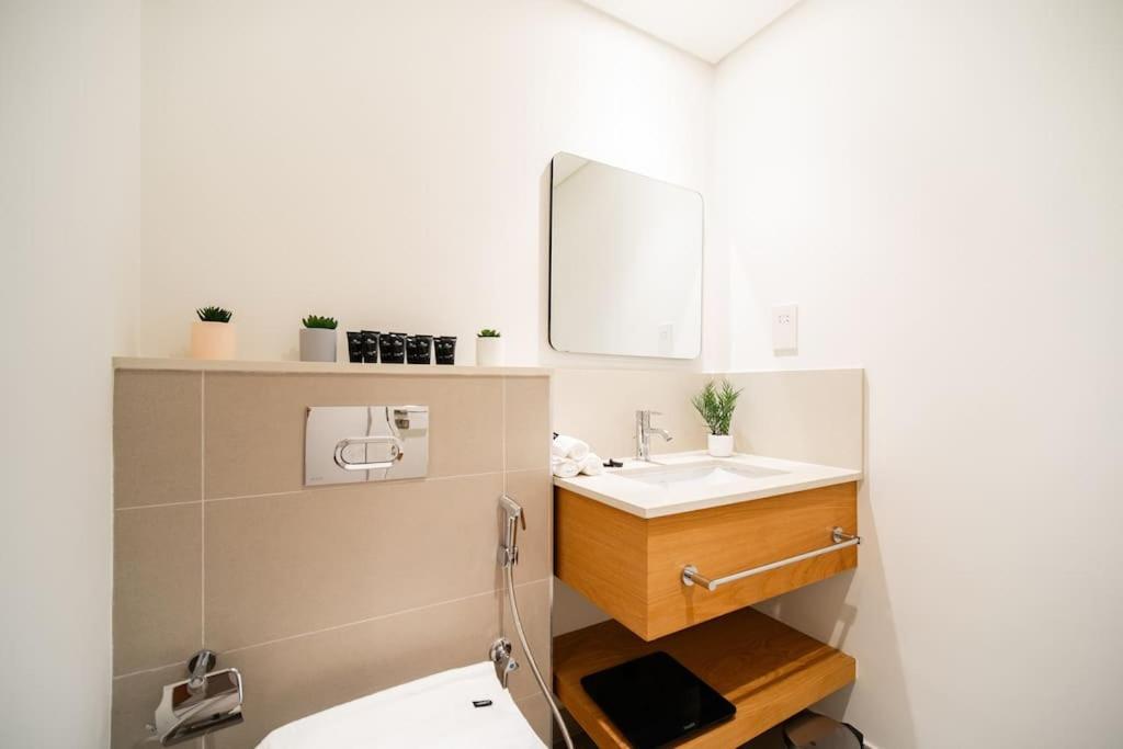 Hills, Golfville, New 1-bdr Near School & Park Apartment Dubai