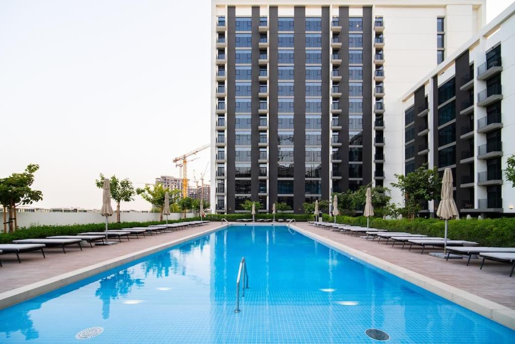 Hills, Golfville, New 1-bdr Near School & Park Apartment