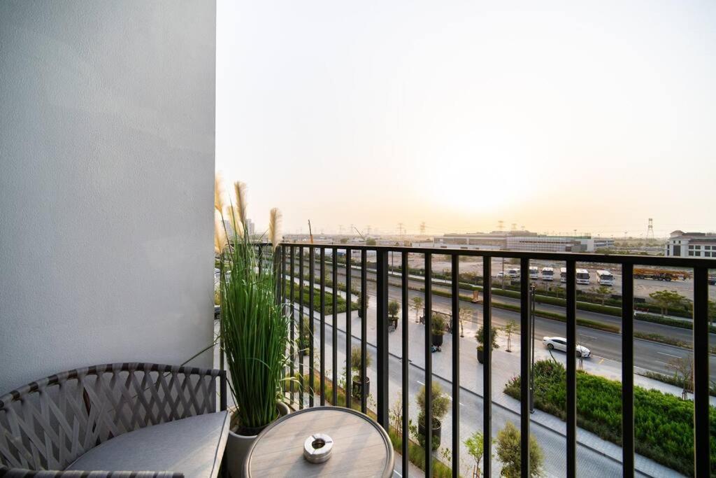 Apartment Hills, Golfville, New 1-bdr Near School & Park