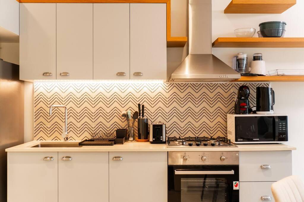 Apartment Hills, Golfville, New 1-bdr Near School & Park