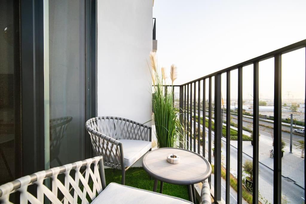 Hills, Golfville, New 1-bdr Near School & Park Apartment