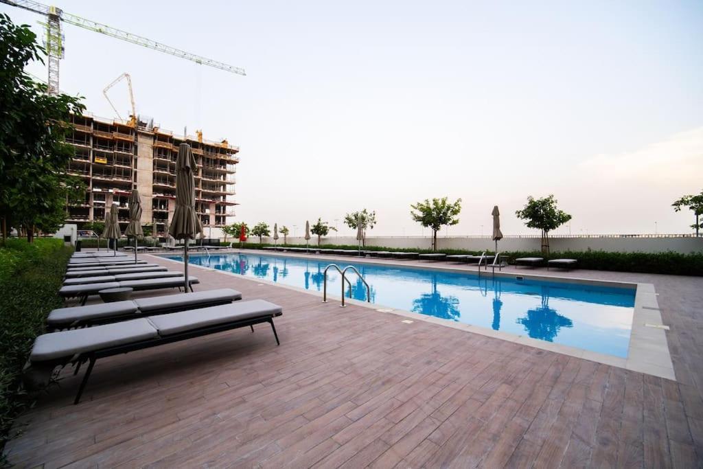 Hills, Golfville, New 1-bdr Near School & Park Dubai
