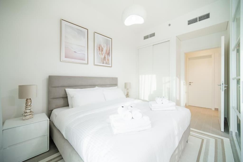Hills, Golfville, New 1-bdr Near School & Park