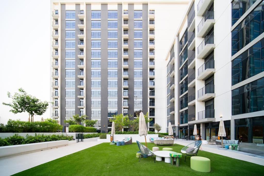 Hills, Golfville, New 1-bdr Near School & Park Apartment *