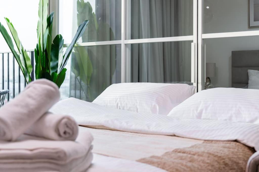 Hills, Golfville, New 1-bdr Near School & Park * Dubai
