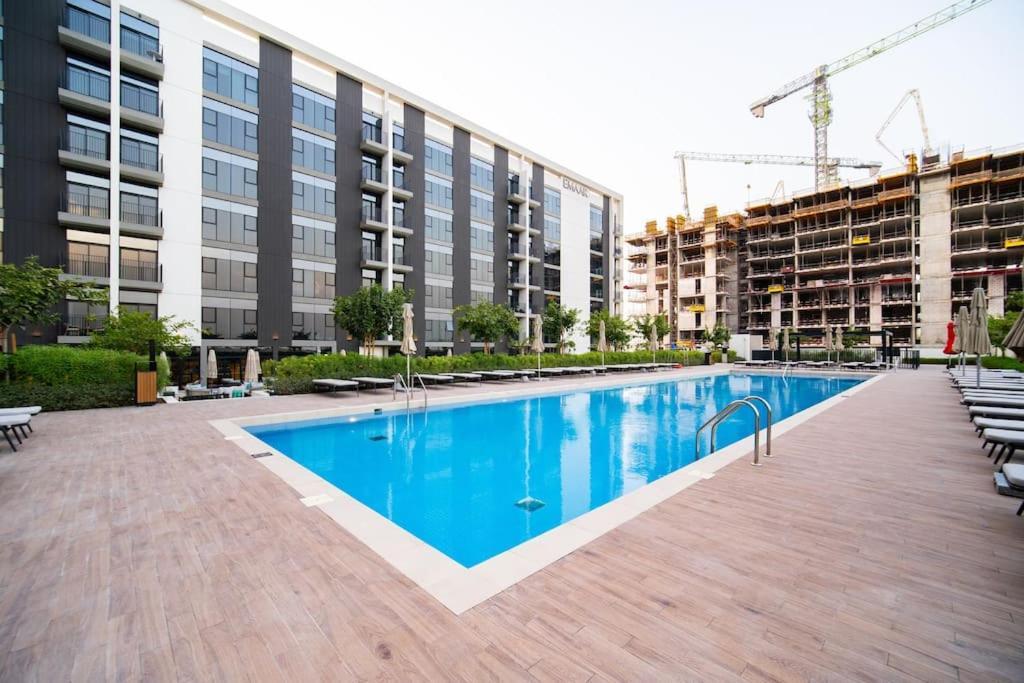 Hills, Golfville, New 1-bdr Near School & Park Apartment