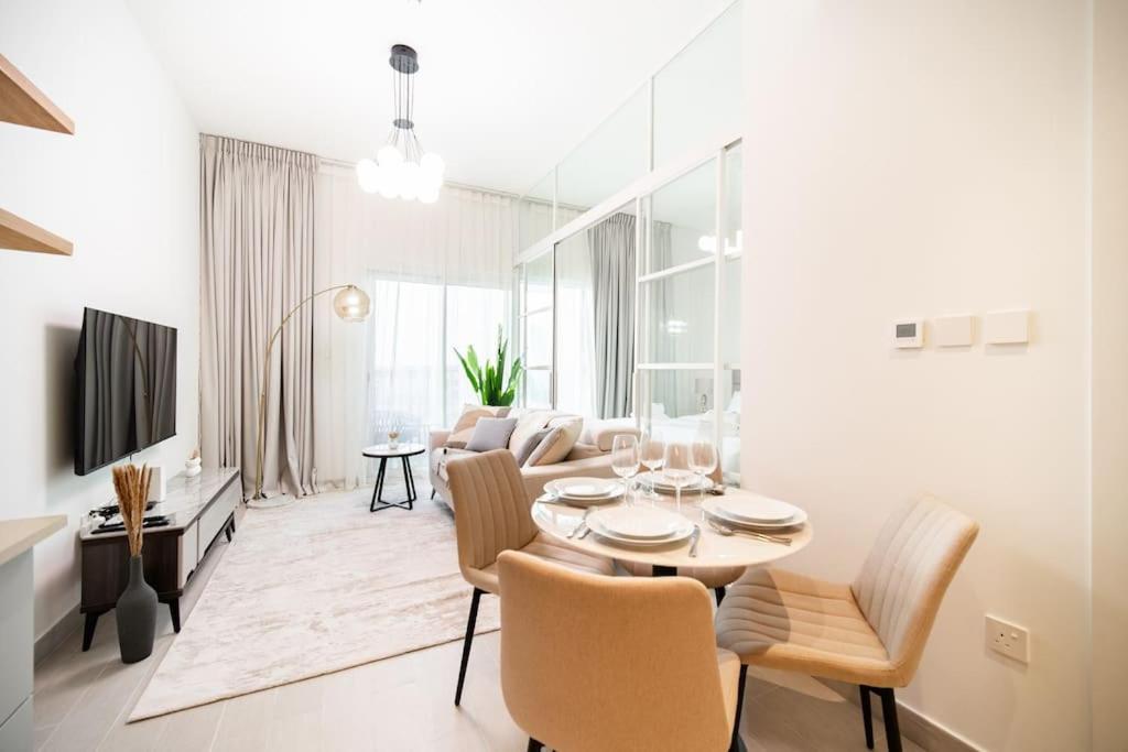 Apartment Hills, Golfville, New 1-bdr Near School & Park *