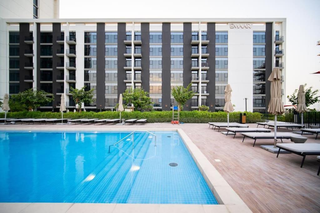Hills, Golfville, New 1-bdr Near School & Park Apartment Dubai